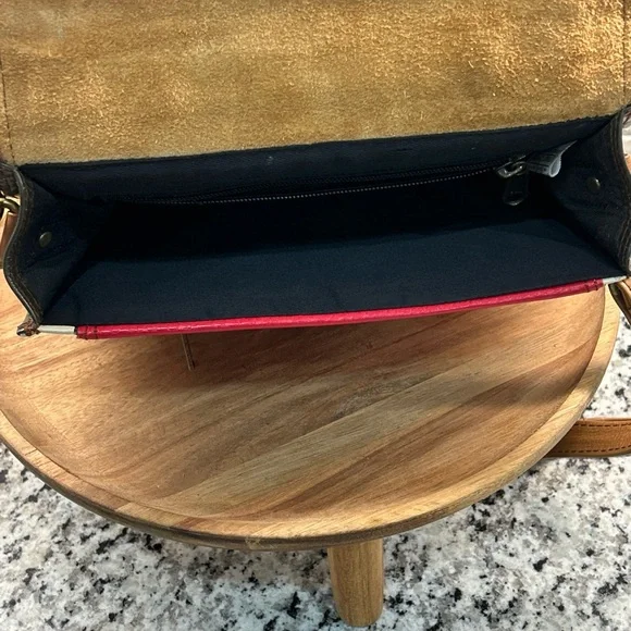 Soruka Multicolor Crossbody Bag - Picture 7 of 12